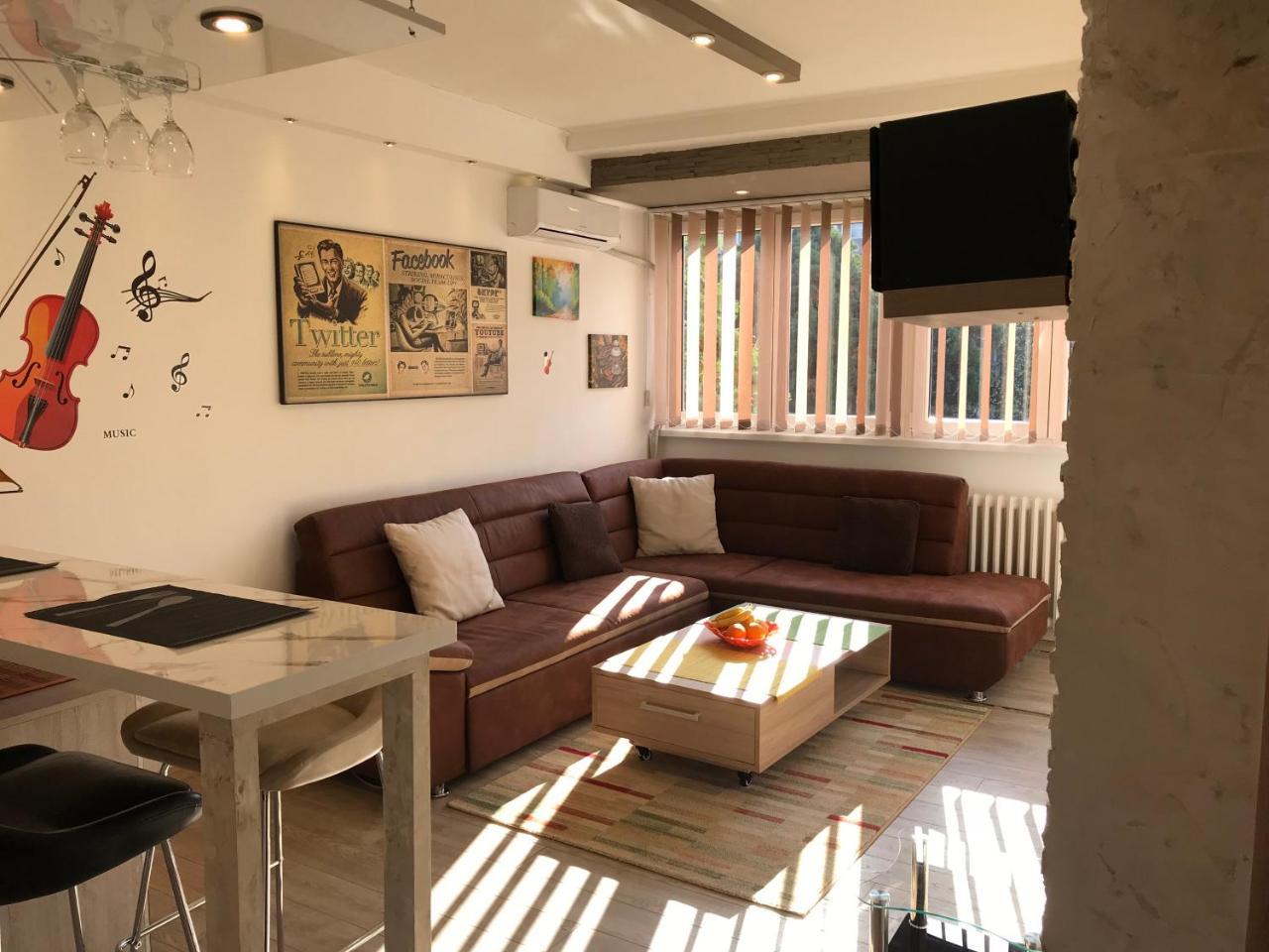 Apartment Lovely 2 *